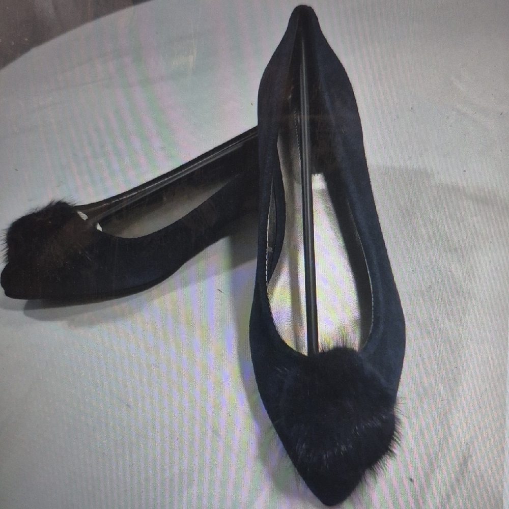 Chic Navy Flats with Fur Detail Women's Size 8 - Suede